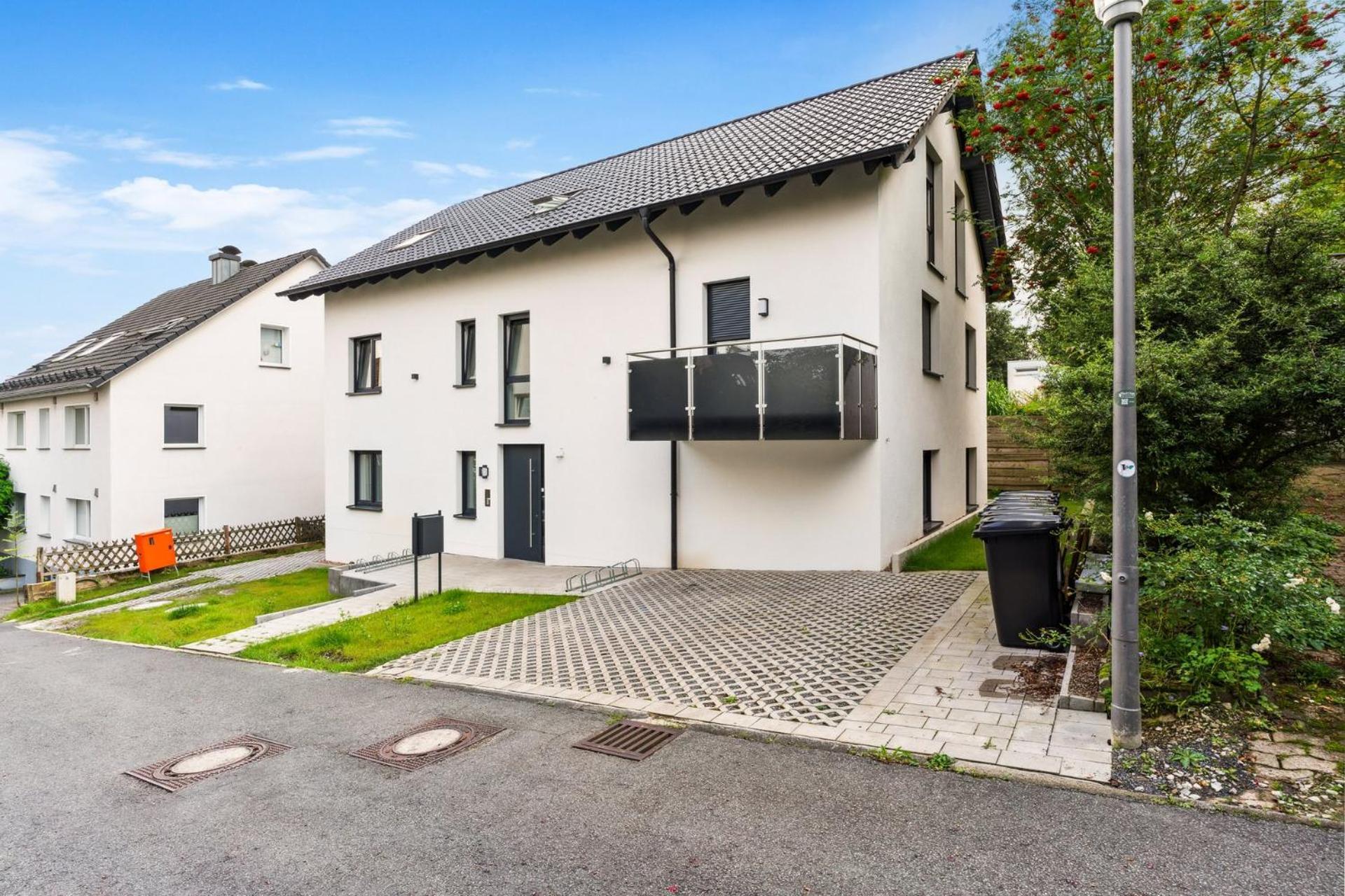 Deluxe Apartment In Bielefeld City Mit Parkplatz Und Balkon Ngoại thất bức ảnh