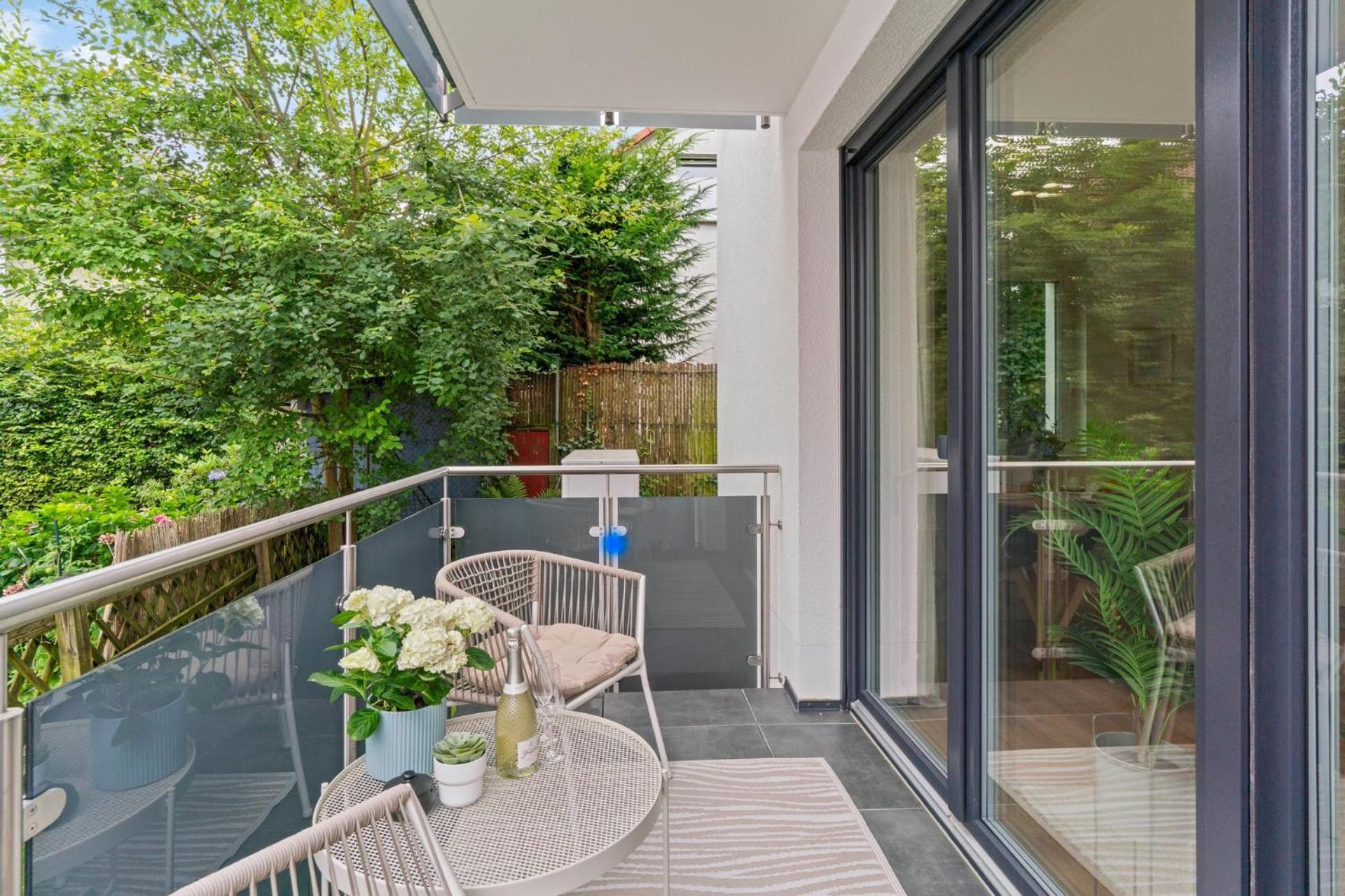 Deluxe Apartment In Bielefeld City Mit Parkplatz Und Balkon Ngoại thất bức ảnh