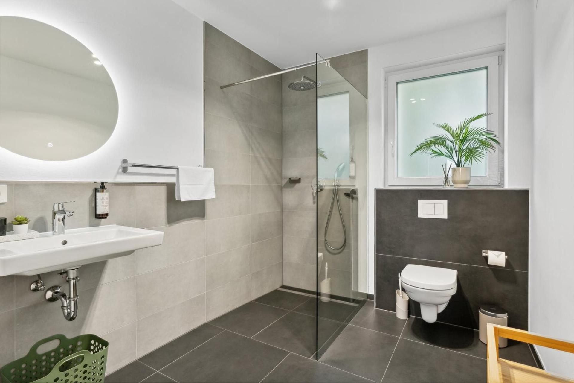Deluxe Apartment In Bielefeld City Mit Parkplatz Und Balkon Ngoại thất bức ảnh